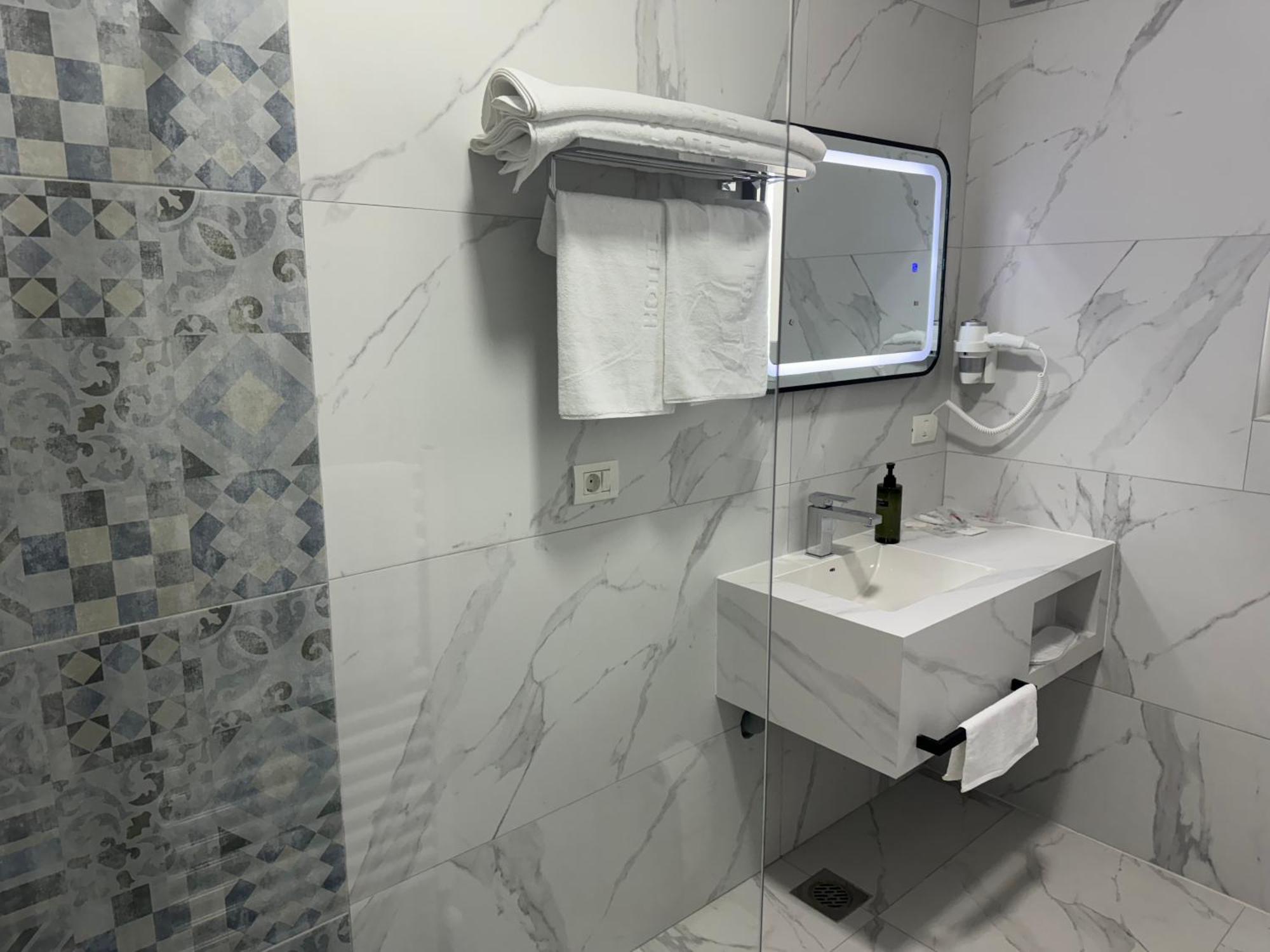 Hotel Le Manoir Gostivar Eksteriør billede