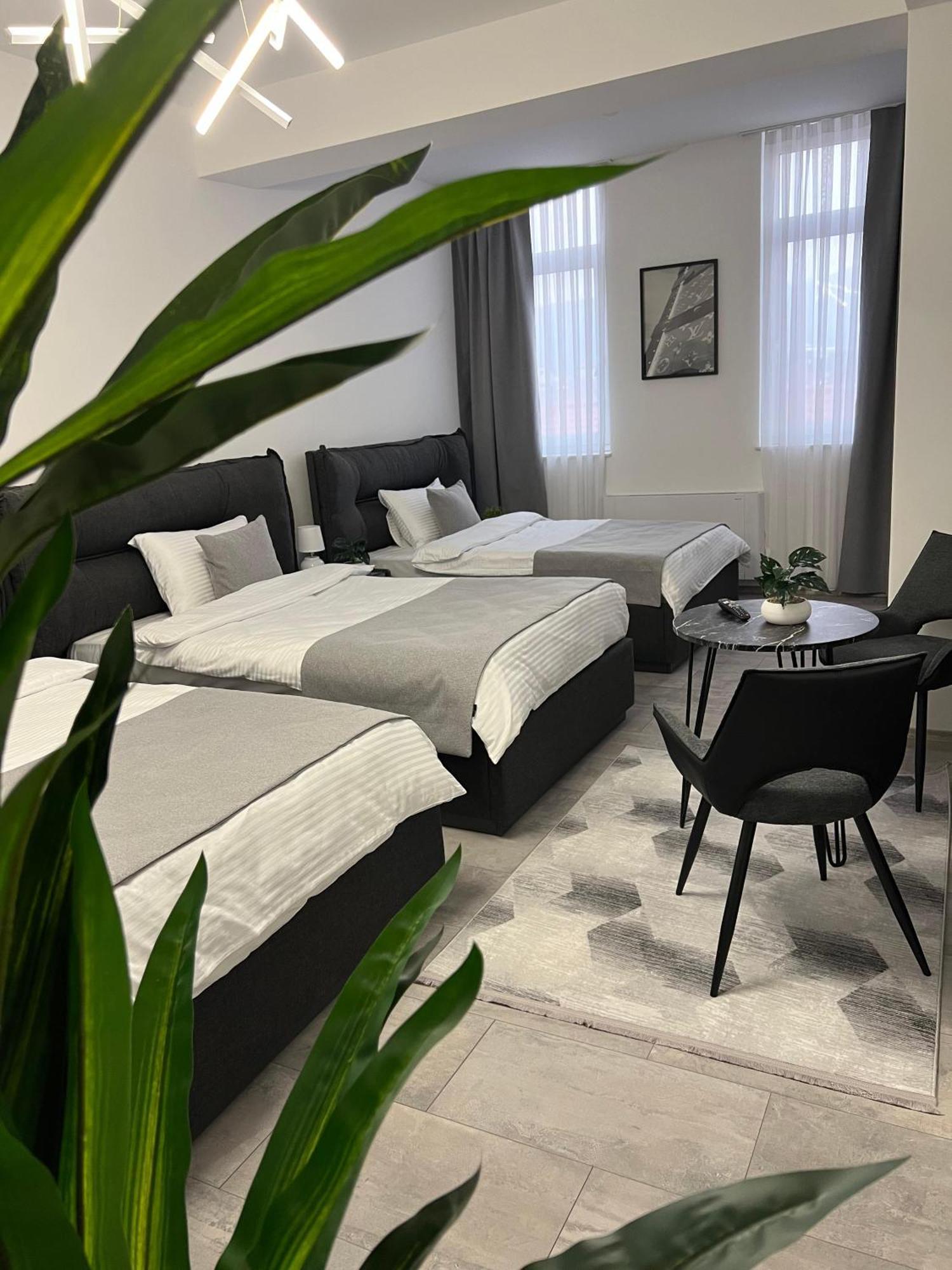 Hotel Le Manoir Gostivar Eksteriør billede